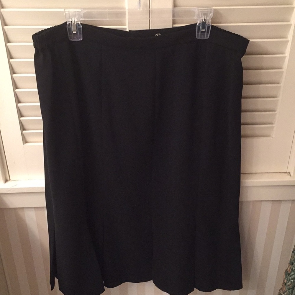 Jones New York Studio Separates black fluted skirt